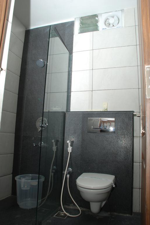 Hotel Pla Amrith Inn Tiruchirappalli Ngoại thất bức ảnh